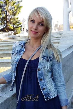 175567 - Elena Age: 41 - Russia