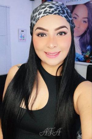 201729 - Sandra Age: 32 - Colombia