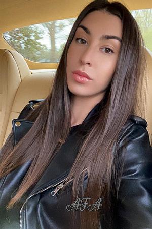 203095 - Anastasiia Age: 29 - Netherlands