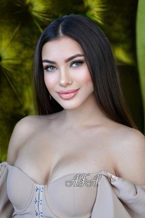 206194 - Elena Age: 24 - Ukraine