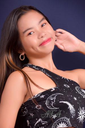 213016 - Ruvelyn Age: 19 - Philippines