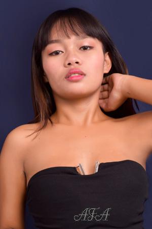 213018 - Marisa Age: 18 - Philippines