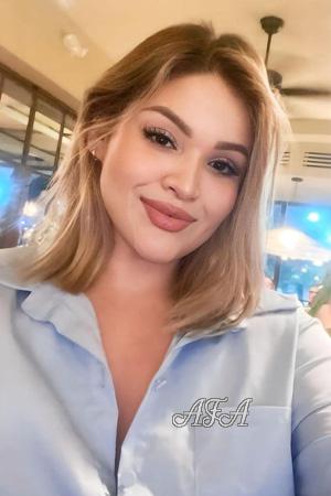 219924 - Gina Age: 27 - Colombia