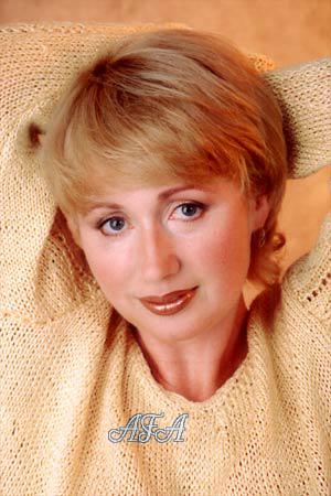 55045 - Elena Age: 45 - Russia