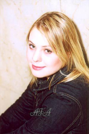 56648 - Yana Age: 27 - Russia