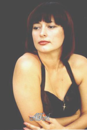 57198 - Natalia Age: 49 - Russia