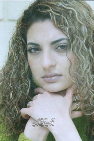 57440 - Suzanna Age: 34 - Russia