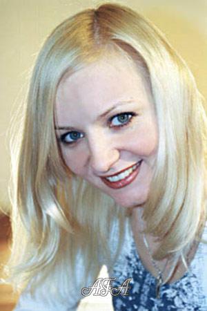 67736 - Ekaterina Age: 36 - Russia