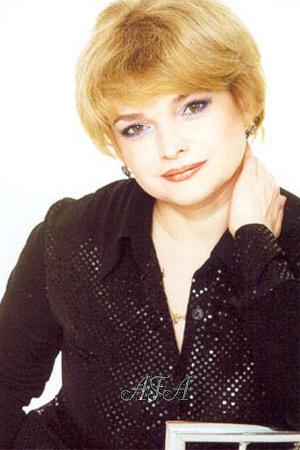 68927 - Nina Age: 49 - Russia