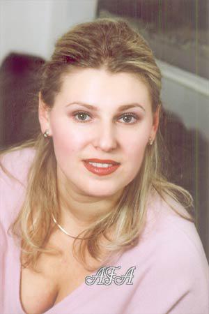 70182 - Alina Age: 38 - Russia