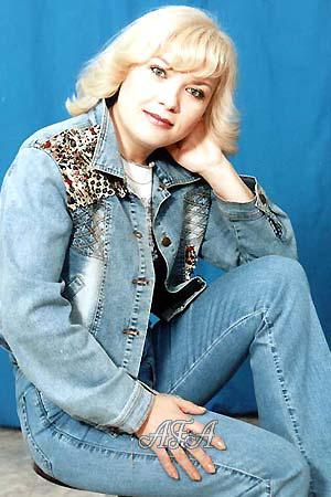 72128 - Larisa Age: 43 - Russia