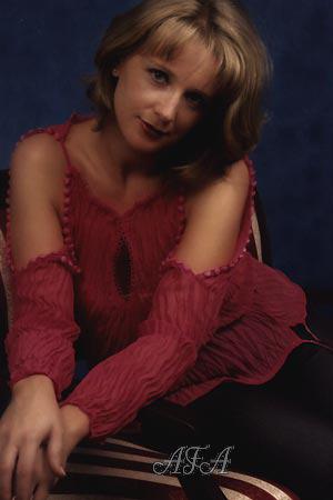 79664 - Elena Age: 41 - Russia