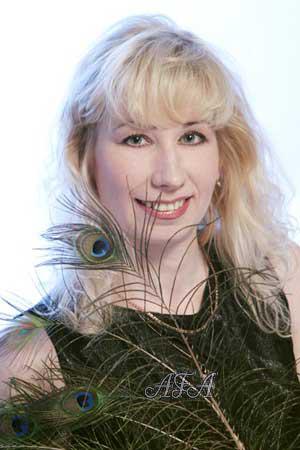 84618 - Elena Age: 47 - Russia