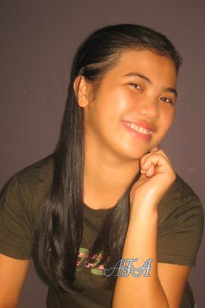 88701 - Daniela Age: 24 - Philippines