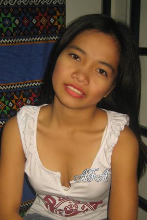 89002 - Angelita Age: 25 - Philippines